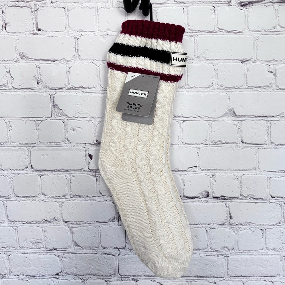 HUNTER Warm Sherpa-Lined Cable Knit Non-Slip Slipper Socks--One Size